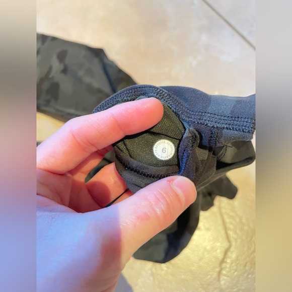 Lululemon Vuori Alo Yoga Women’s Align Crop 21” Camo Green 6 - Picture 10 of 13